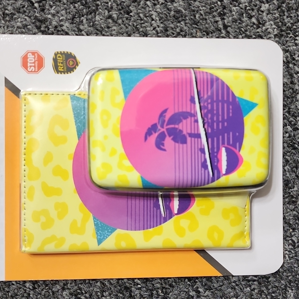 New! Aluminum Wallet and RFID Blocking Passport Combo Set